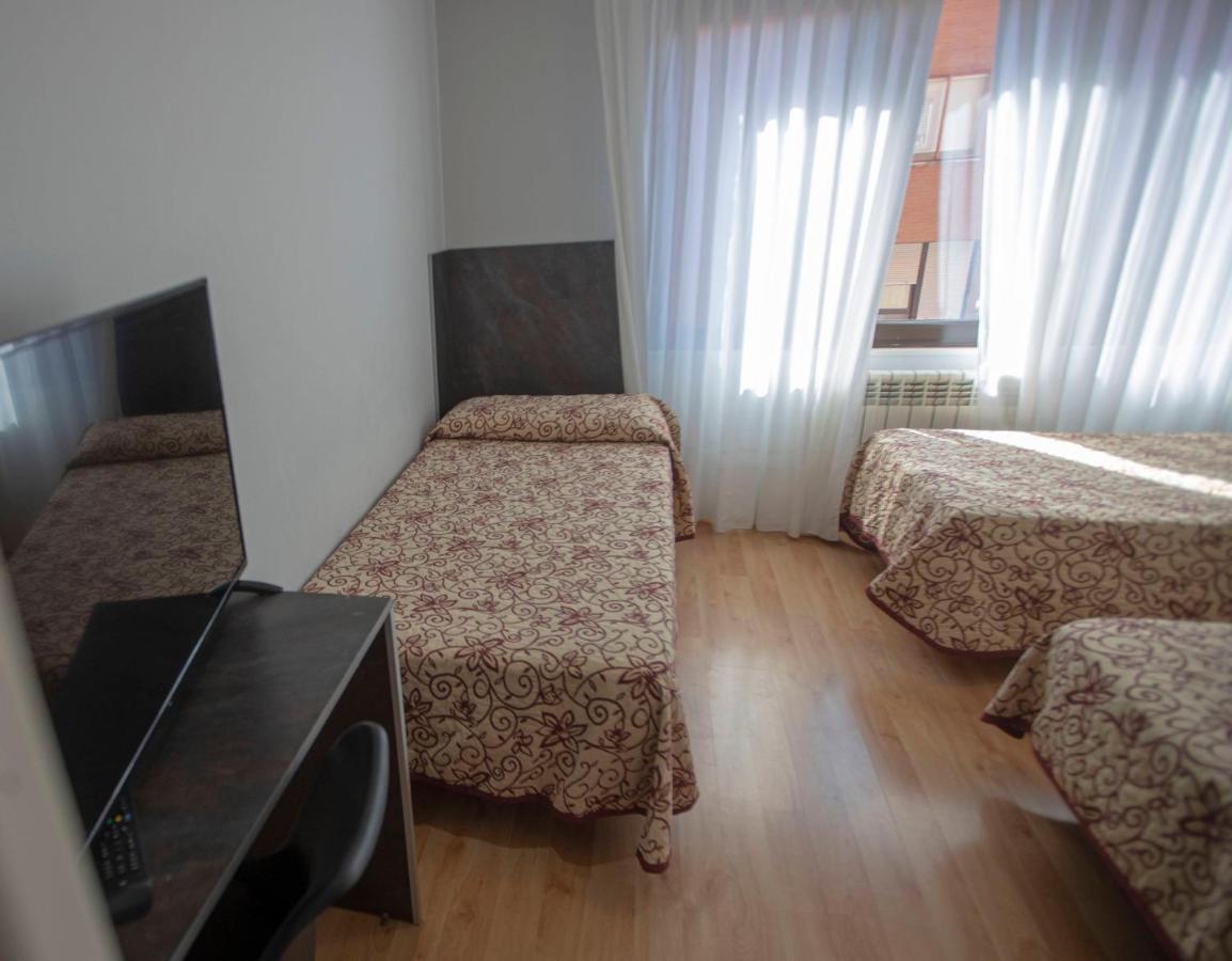 Hostal Vitorina Soria Exterior foto
