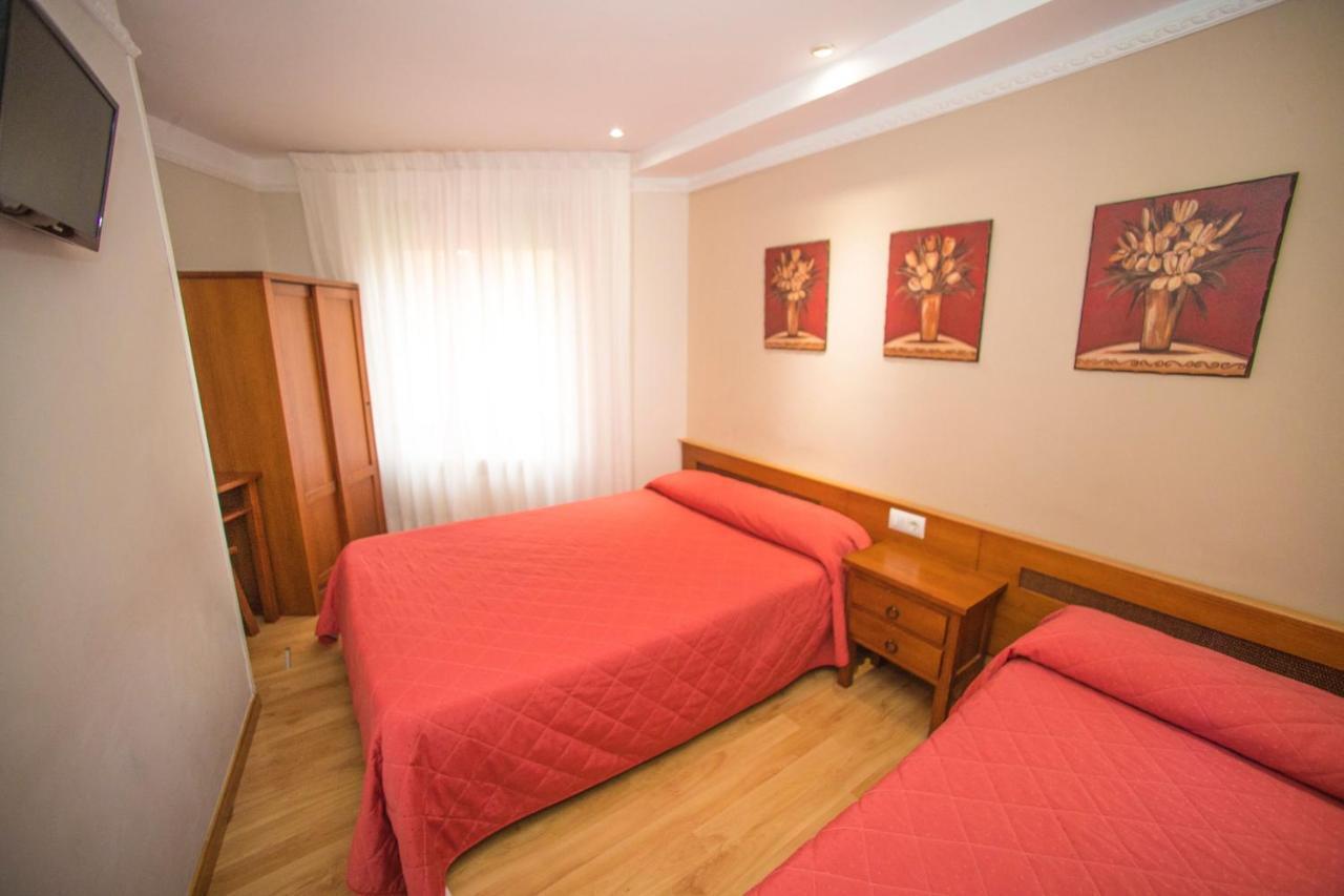 Hostal Vitorina Soria Exterior foto